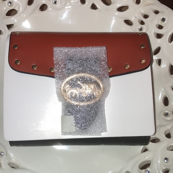 Coach Georgie Wallet In Colorblock Signature Canvas With Rivets - Picture 5 of 6